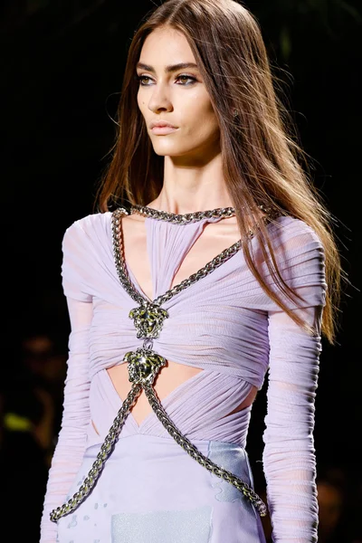 Look 93